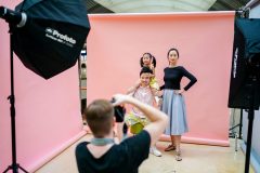 Mall-photo-boothShanghai_Gender-Photographer-Behind-the-scenes-scaled